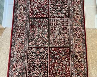 5’ x 3’ area rug, 100% New Zealand wool.