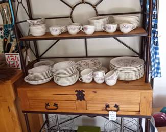 Baker's Rack & Shabby Chic dinnerware