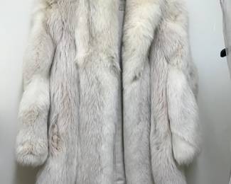 Beautiful White Fox Finger Tip Coat from Alaskan Fur