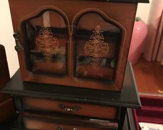 Another nice Jewelry Box