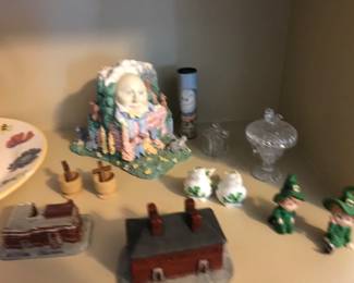 Estate Items: Humpty Dumpty Book ends, Elves Clowns hand painted Buildings  Independence