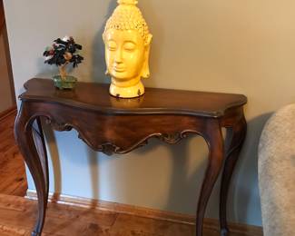 Nice Queen Anne Leg Sofa or entry table