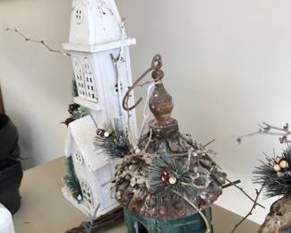 Love these charming bird houses