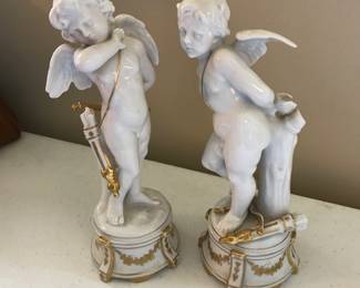 Love these little Cherubs made in Italy approx 8" T