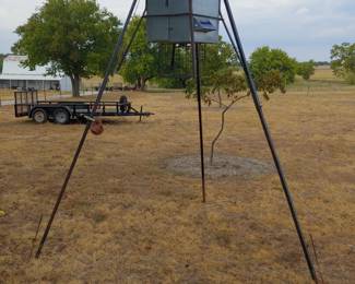 Wow deer season is almost here. Sweeney feeder galvanized hopper with tripod, solar panel, two timers, battery,  varmint cage guard 300lb capacity. Works great 