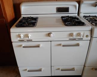 Vintage Detroit Jewel gas stove 