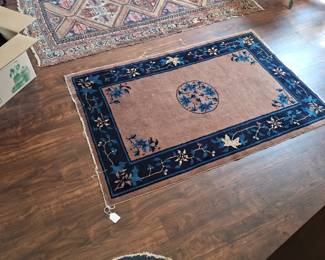 ASSORTED VINTAGE RUGS, CHINESE AND PERSIAN