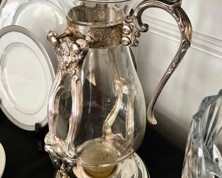 Silver plate tilt and pour