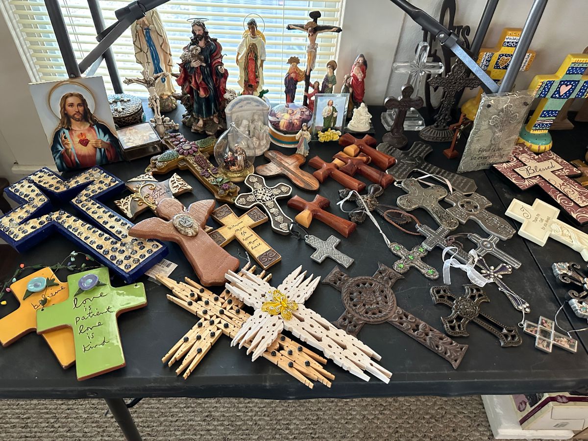 Little Floresville Estate sale starts on 9/22/2023