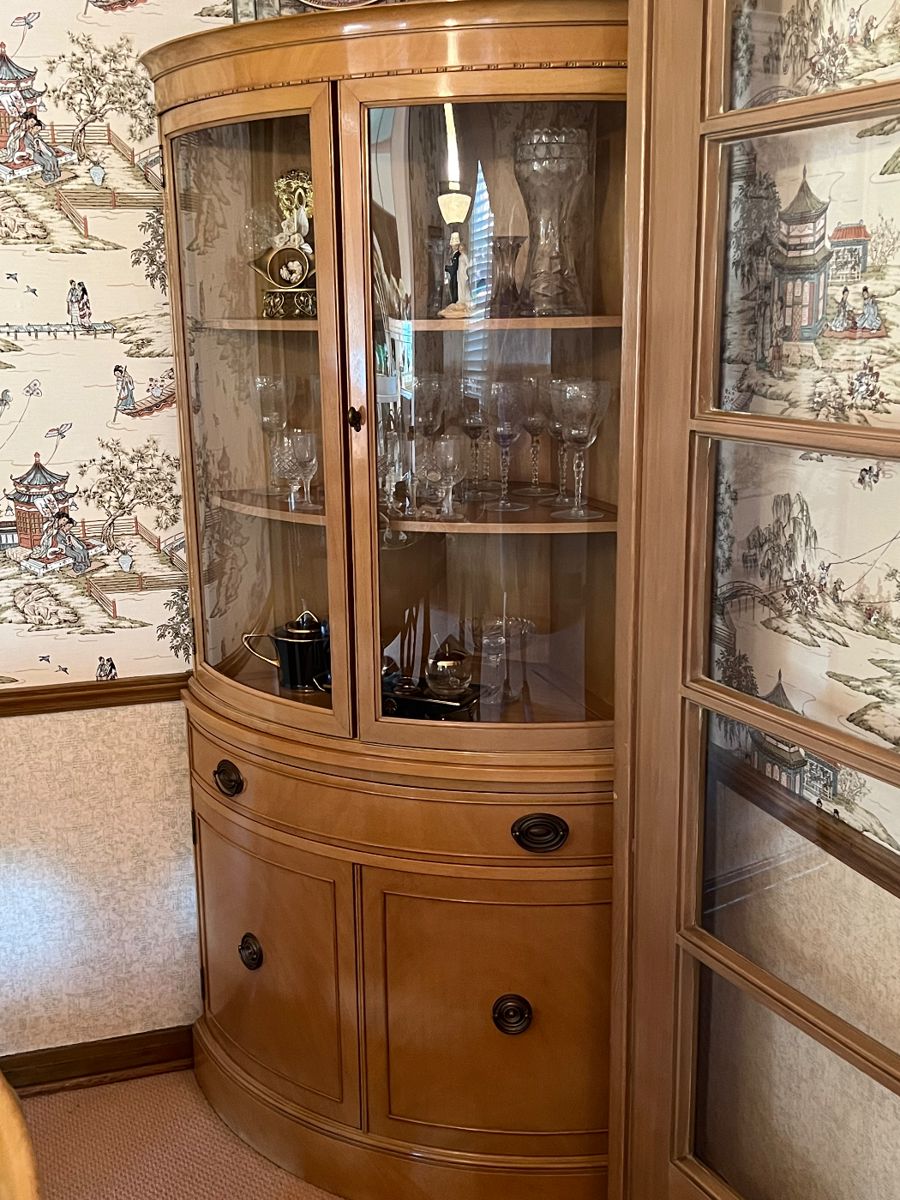 Second corner cabinet 