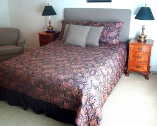Queen bed and pair Kling lamp stands