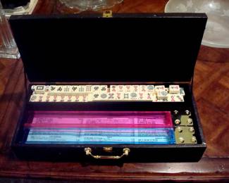 Mahjong set