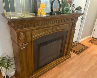 Electric wood fireplace with remote
