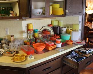 Vintage tupperware