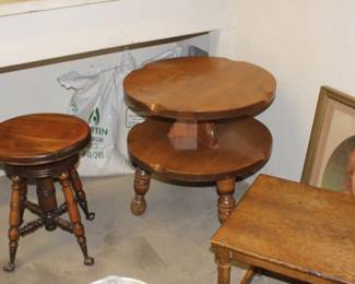 Vintage tables/stools
