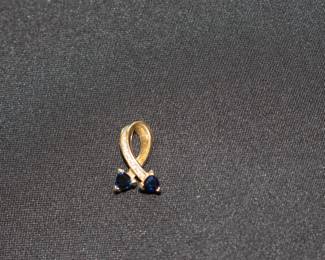 14k gold pendant with diamonds