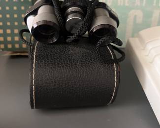 Binoculars 