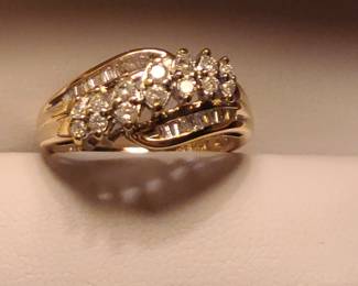 14K  Diamond ring 