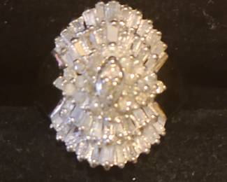 Gorgeous 14K Diamond ring 