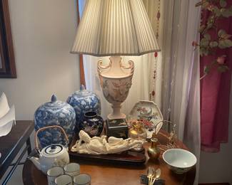 Oriental vintage Japanese decor yea set ginger jars