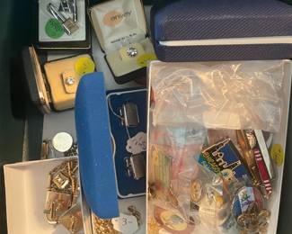 Men’s jewelry cufflinks pins