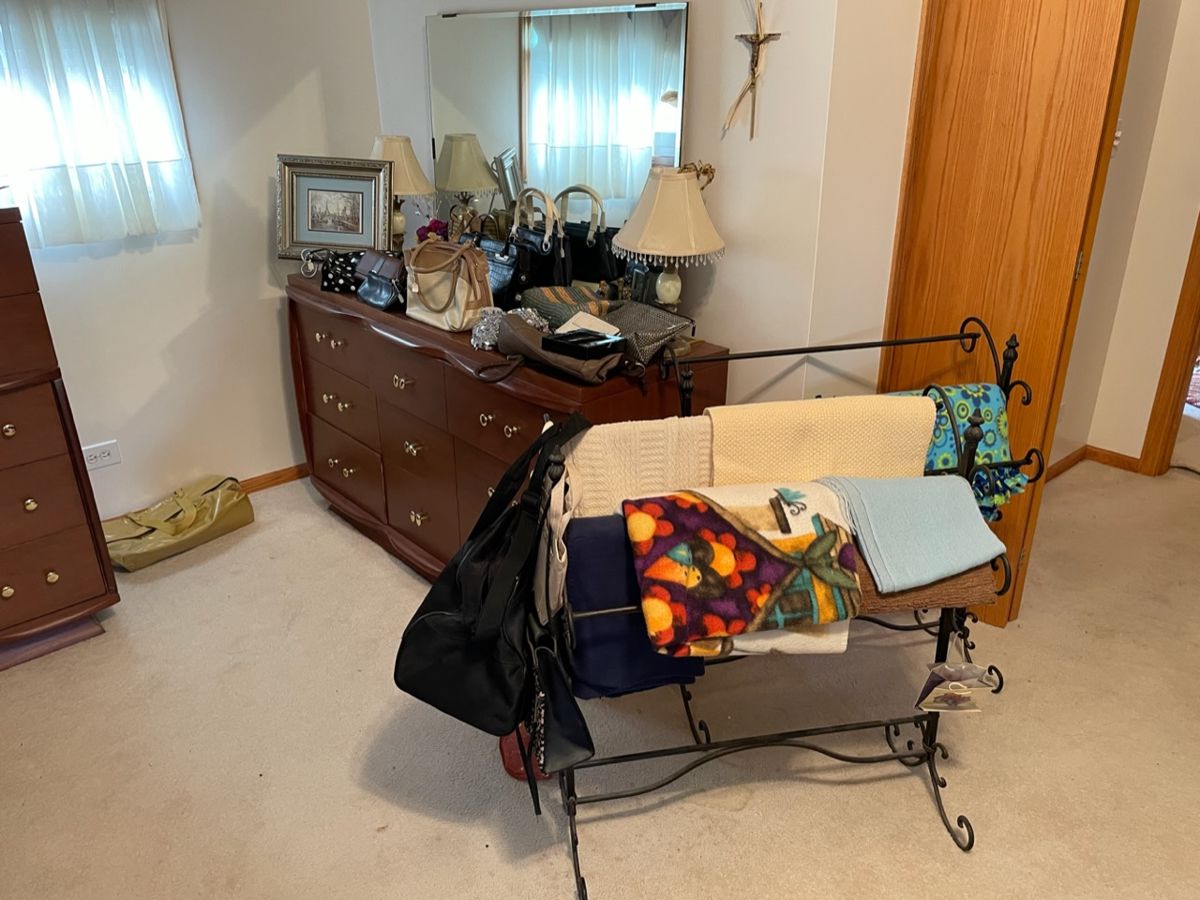 Chicago Mt. Greenwood Estate Sale, Furniture,... starts on 10/6/2023