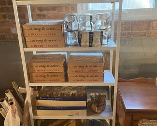 Vintage glassware, new old
Stock.