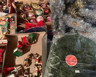 Vintage ornaments 100’s!