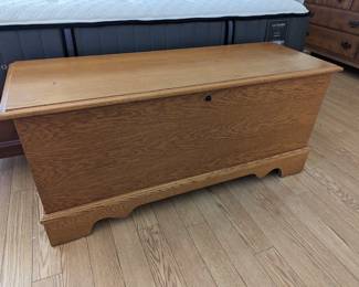Lane cedar chest