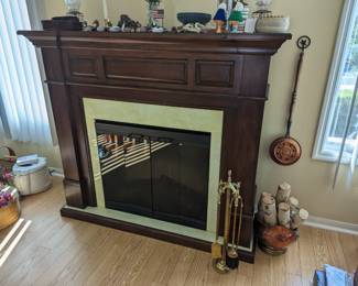 Electric fireplace w/mantle