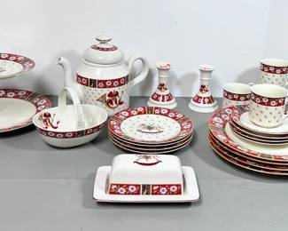 Classic Traditions, Charleston Hall Christmas Dishes