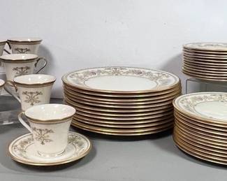 Lenox Castle Garden China 12 Piece Setting