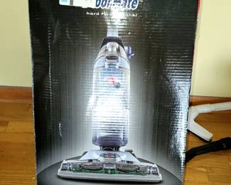 New in box Hoover Floor Mate