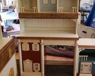 Singer Child Size Doll House Furniture Set