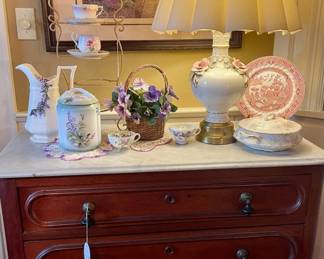 Victorian marble top chest, accessories