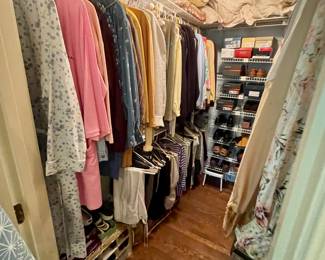 Women's clothing Medium, Large, 8, 9, petite; Shoes 6, 6.5, and 7.