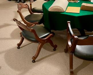 Drexel dinning room table and chairs