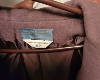 Women's clothing size 6p