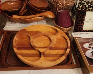 wood kitchen items