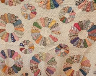 Dresden Plate quilt