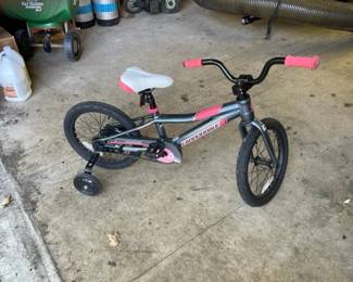 Cute little pink Cannondale