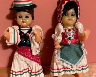 pair traditional Hungarian costume dolls