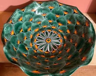 Mexican leaf serving bowl