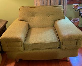 Kroehler Ambassador chair (matches sofa)