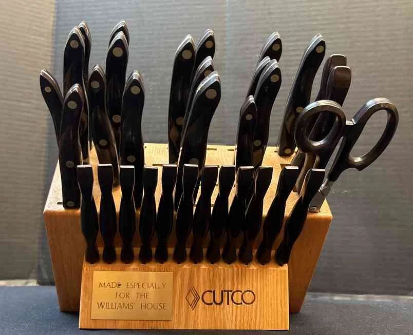 Auction Ohio  Cutco Knives