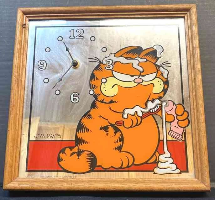 Garfield Mirrored Clock 