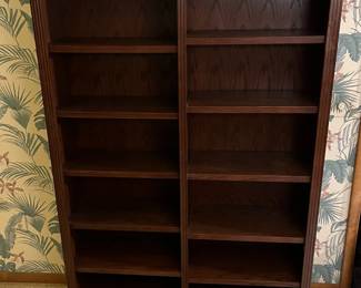 Large Wooden Bookcase w Moveable Shelves