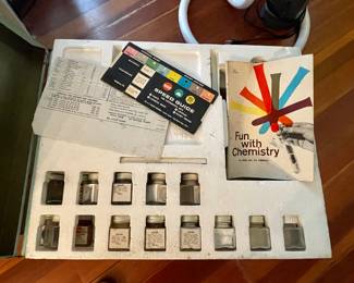 Vtg chemistry set 