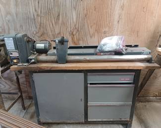 Industrial wood lathe