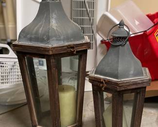 Lantern Pair